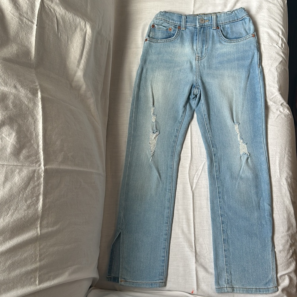 Levi girls size 12 high rise ankle straight denim jeans with open ankle slits.